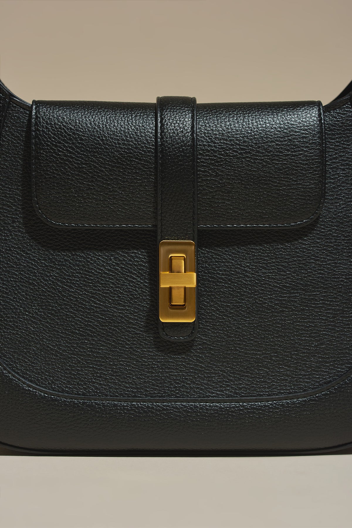 Firenze · Amanda M Black (Gold)