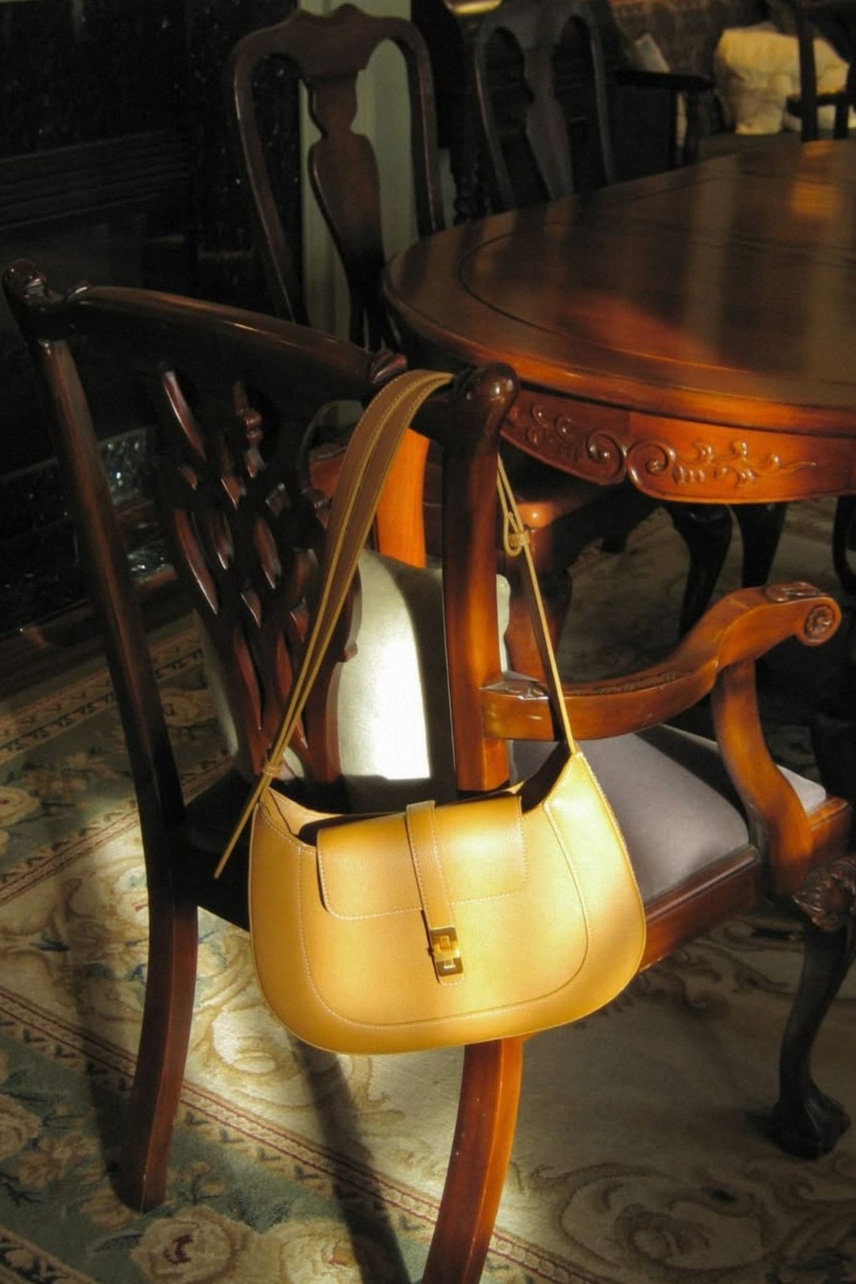 Firenze · Amanda M Camel (Gold)