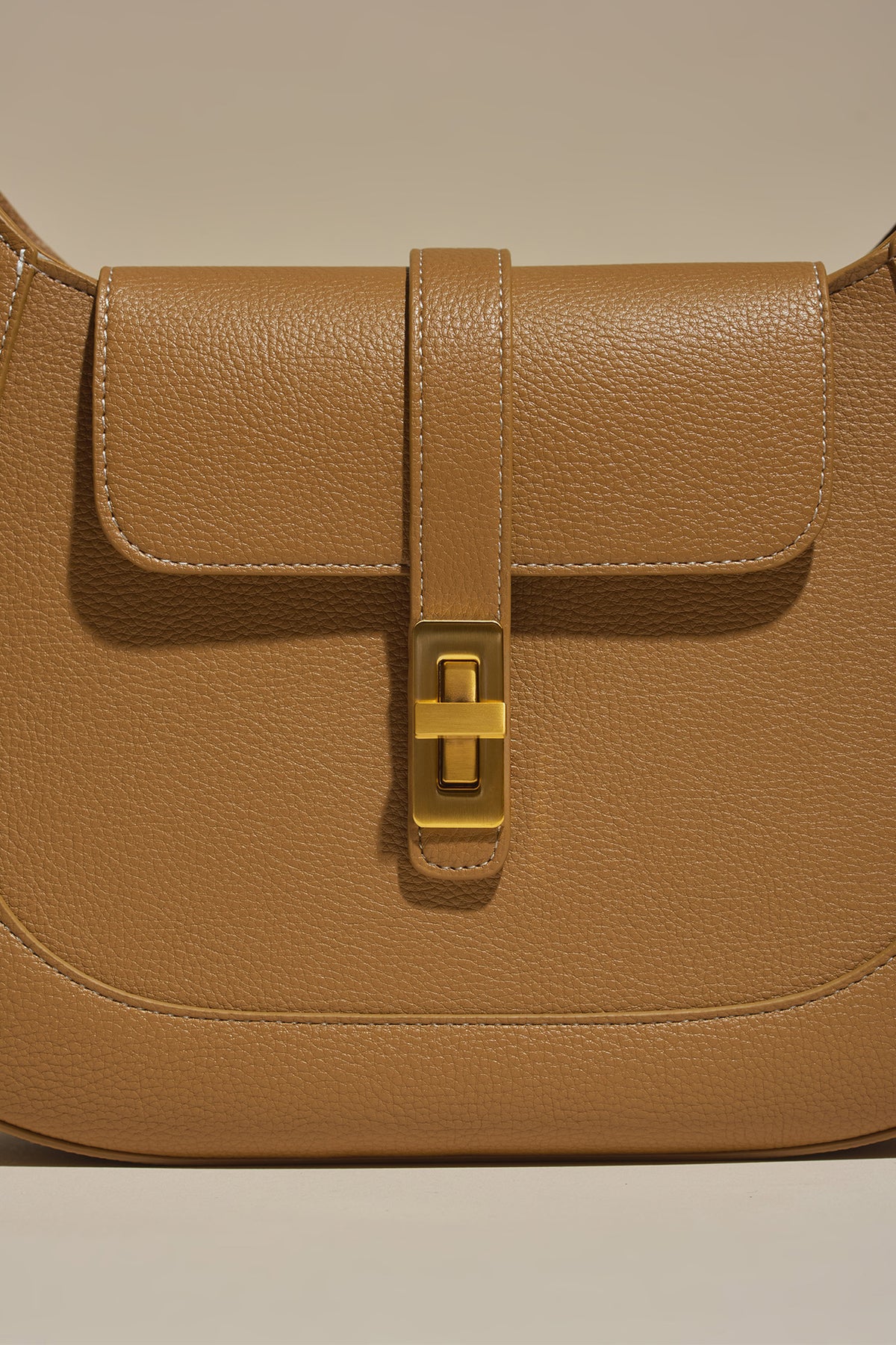 Firenze · Amanda M Camel (Gold)