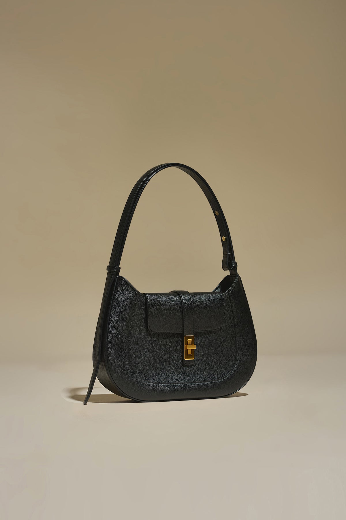 Firenze · Amanda M Black (Gold)