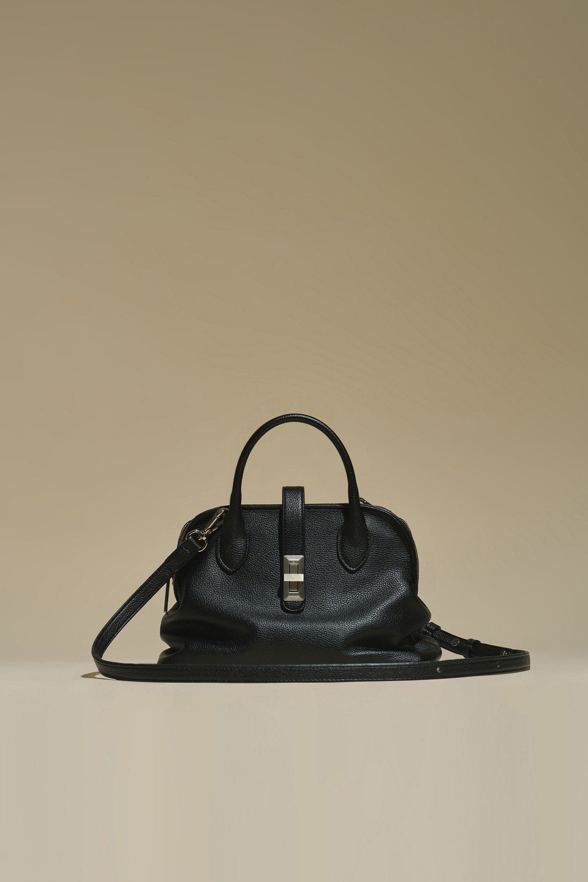 Firenze · Gabrielle Bowling Black