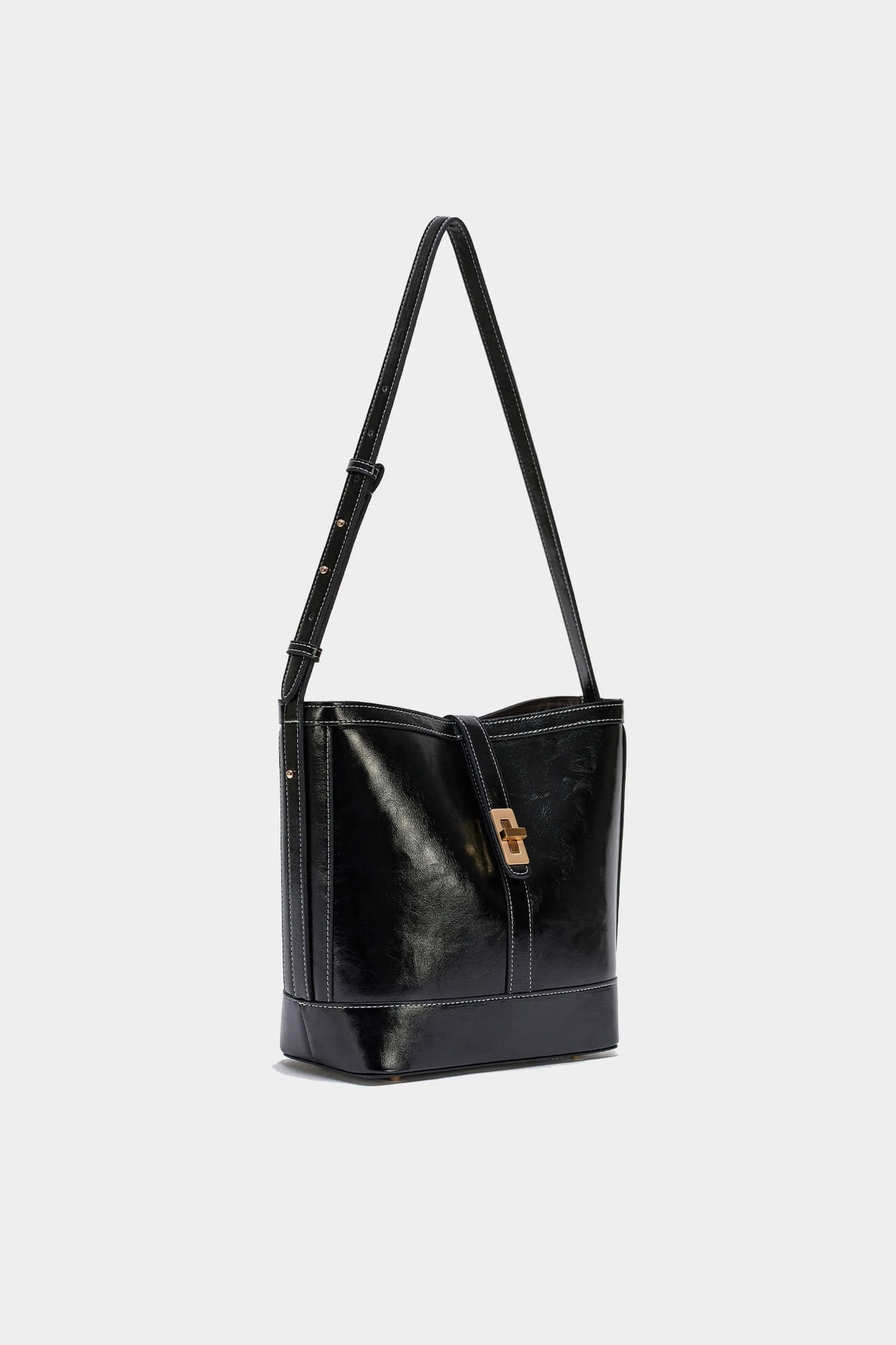 Classic · Bucket Black (stitch)