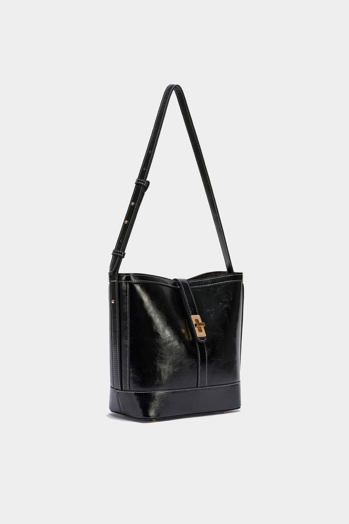 Classic · Bucket Black (stitch)