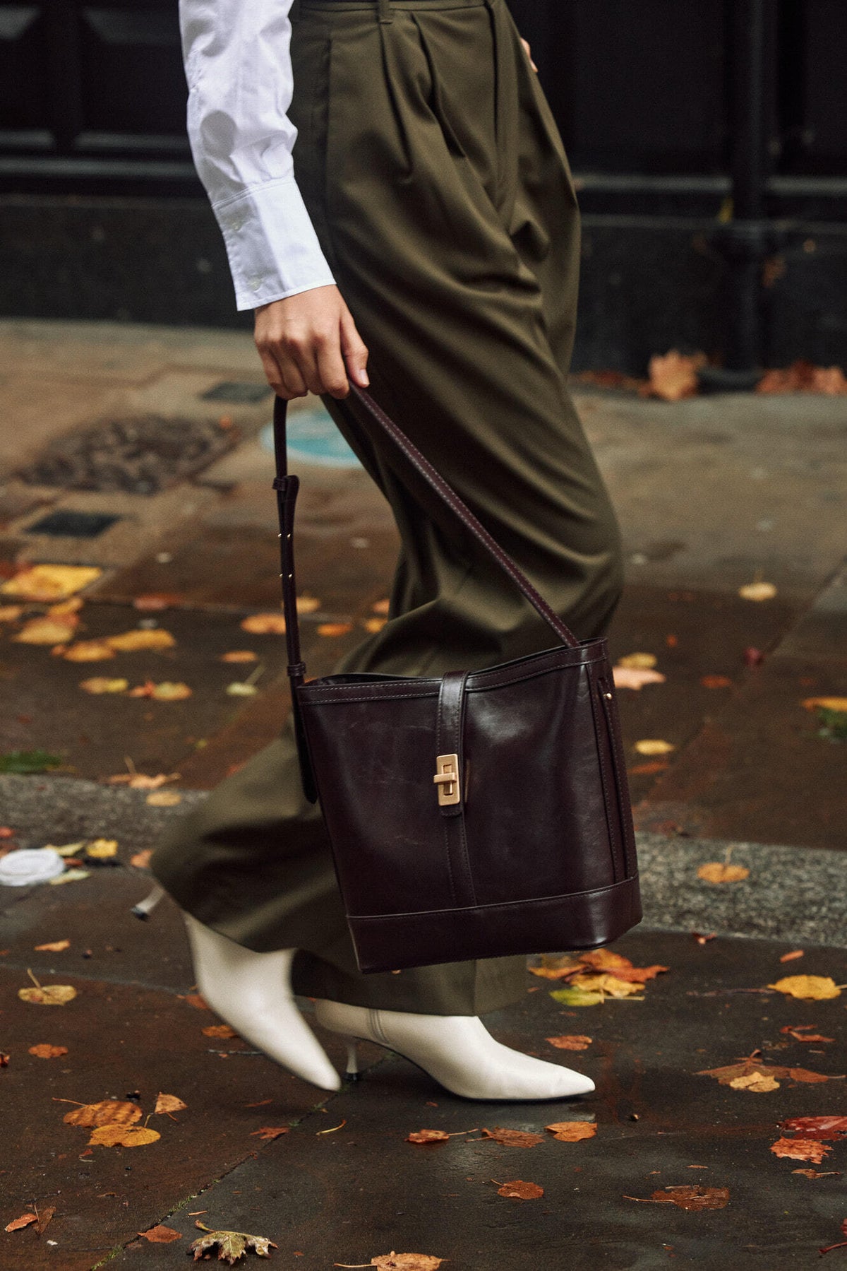 Classic · Bucket Dark brown