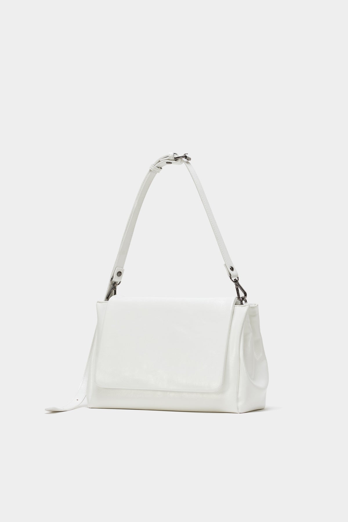 Classic · Vintro White
