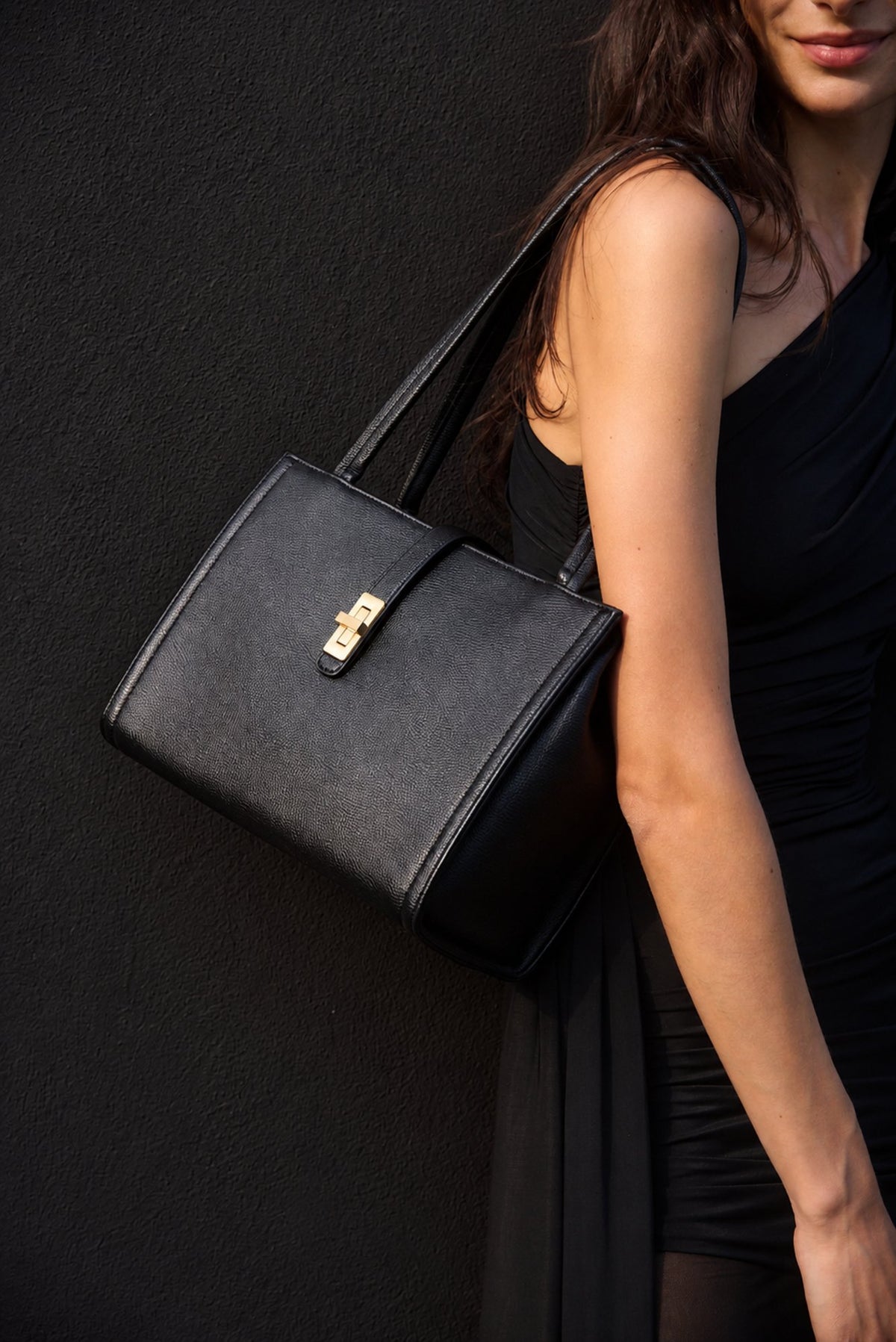 Firenze · Matilda M Black (Gold)