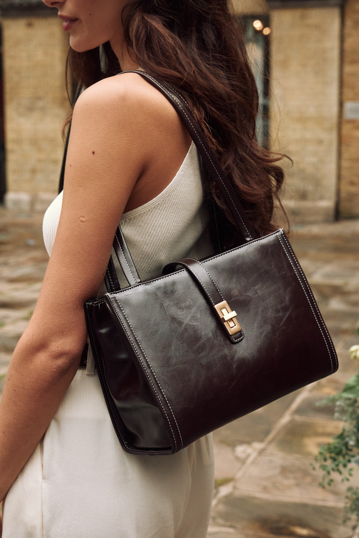 Classic · Matilda M Dark brown (stitch)