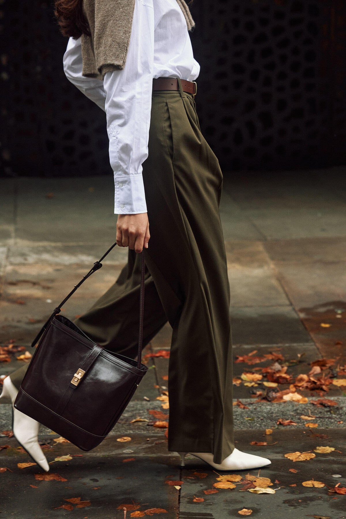 Classic · Bucket Dark brown