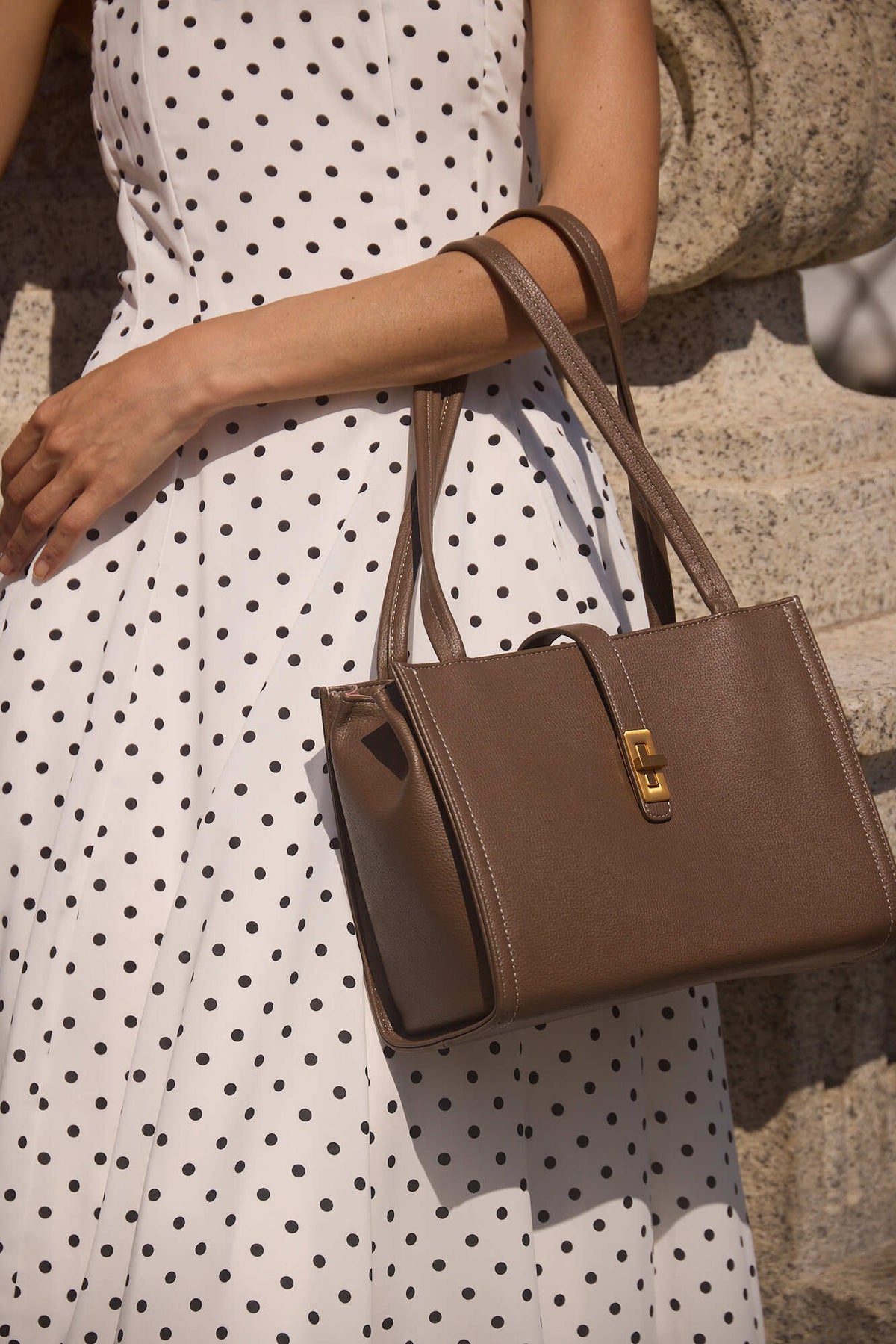 Firenze · Matilda M Étaupe (Gold)