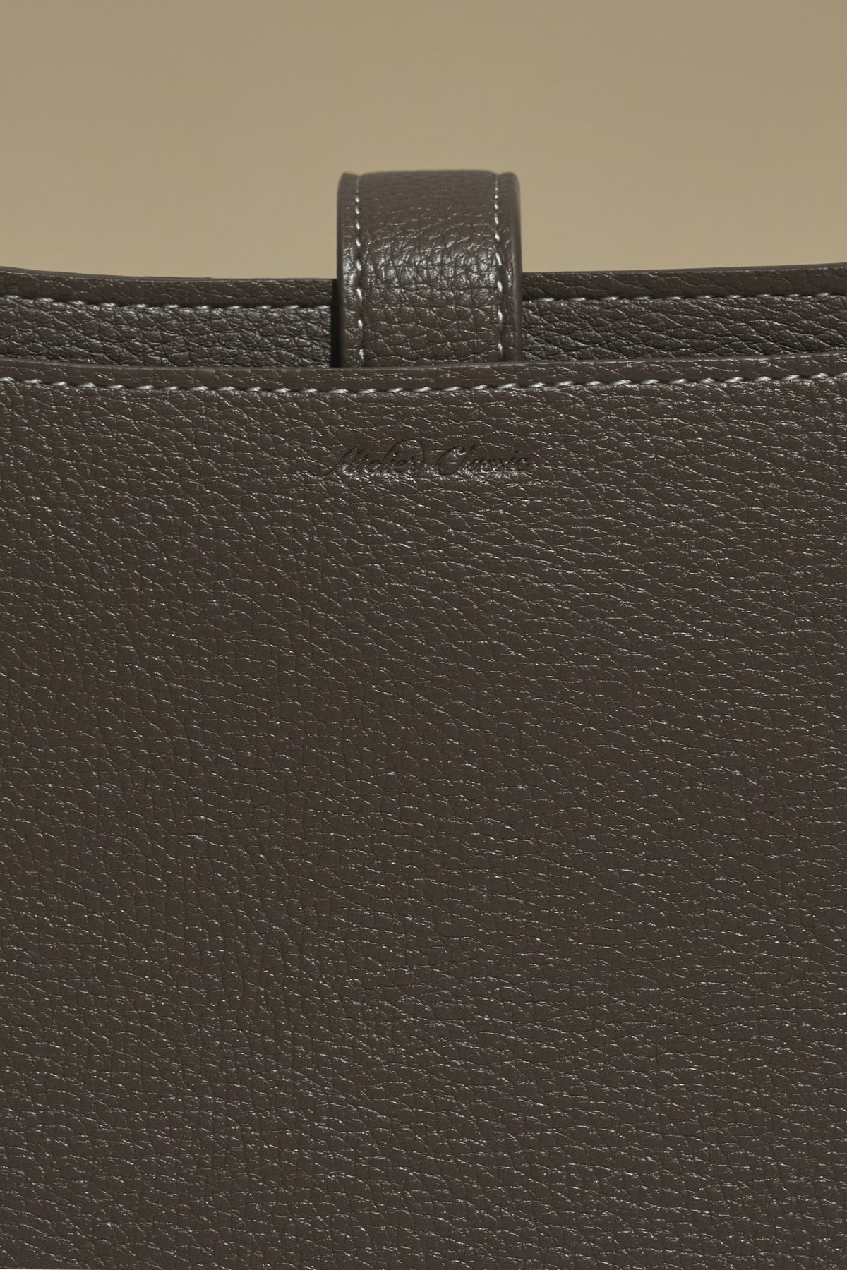 Firenze · Amanda M Étaupe (Gold)