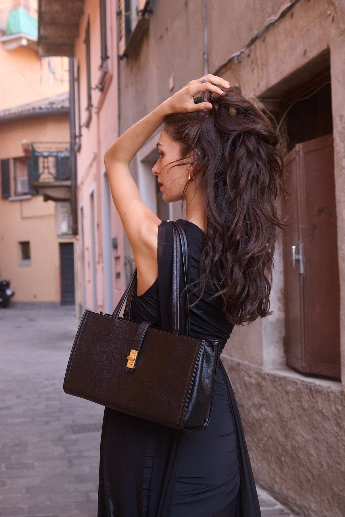 Firenze · Matilda L Black (Gold)