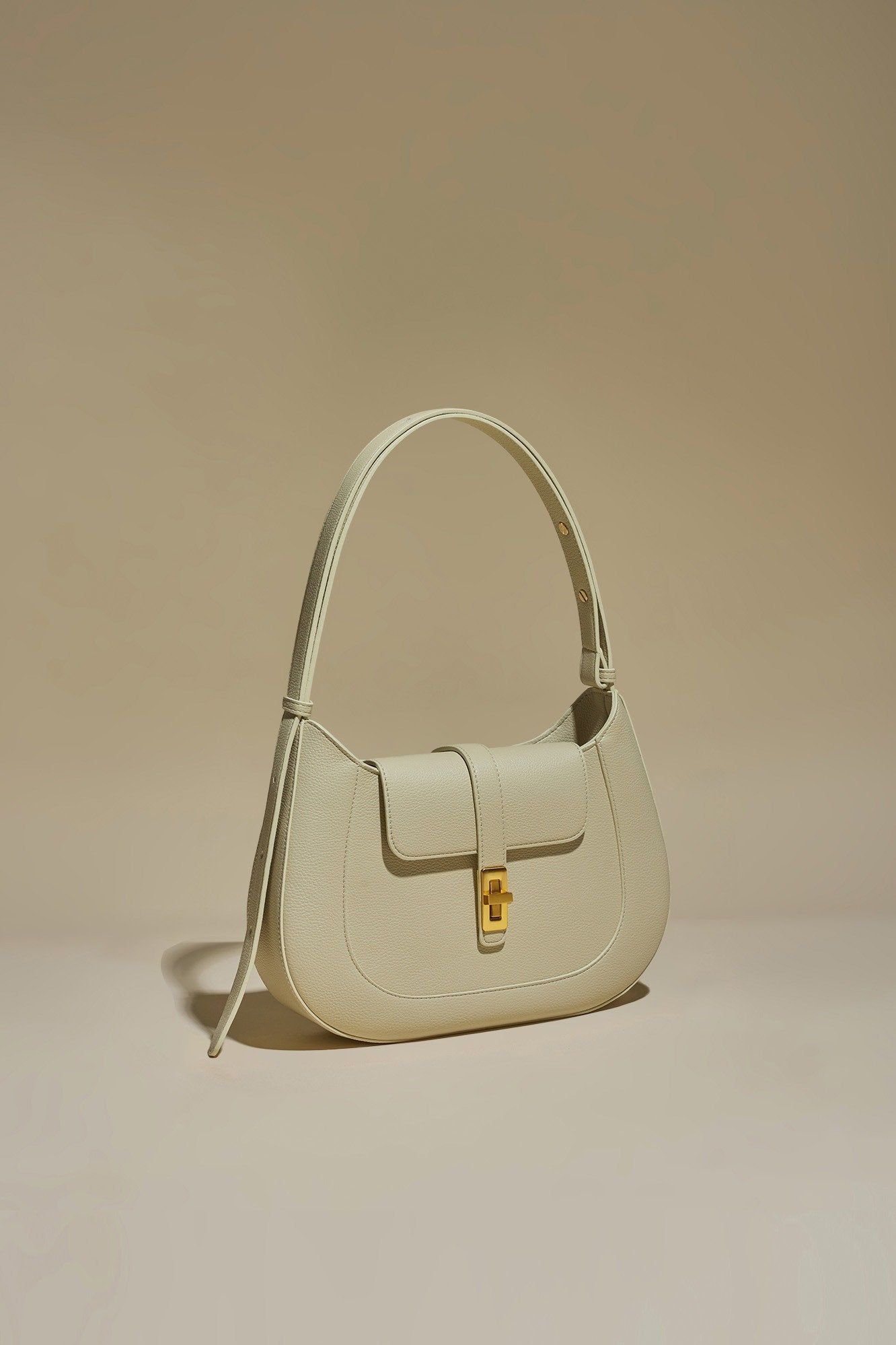 Firenze · Amanda M Ivory (Gold)