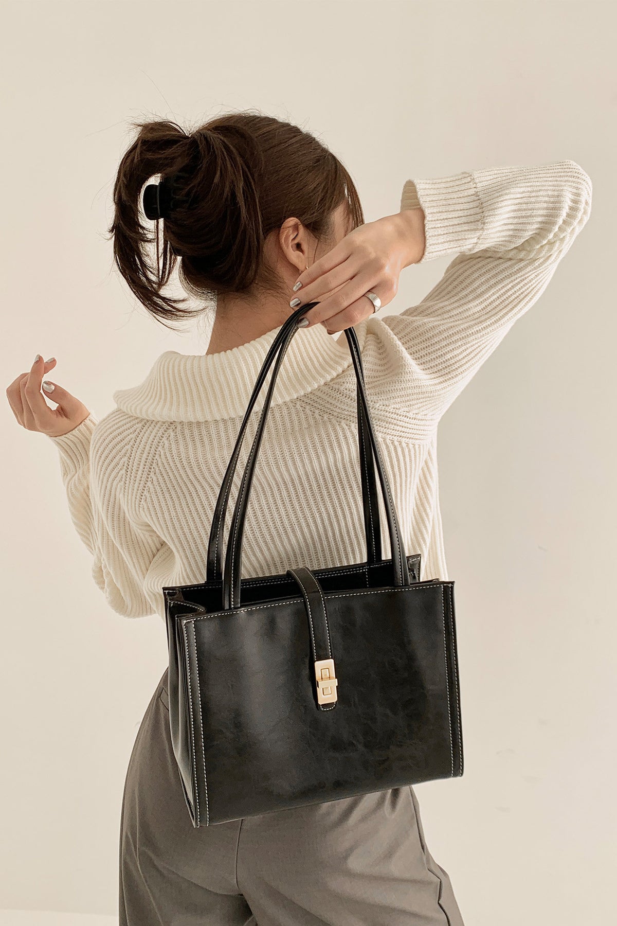 Classic · Matilda M Black (stitch)