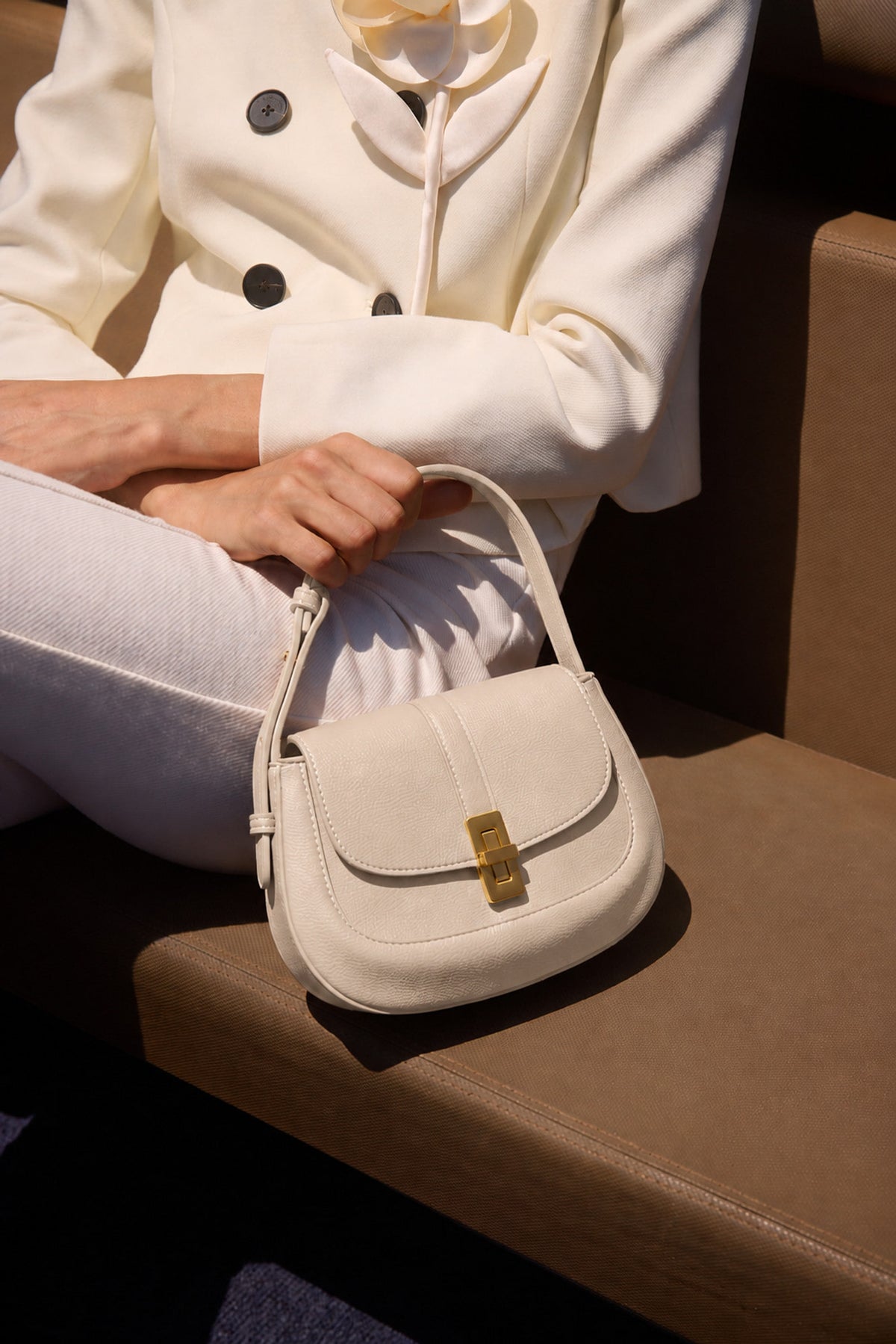 Firenze · Amanda S Ivory (Gold)