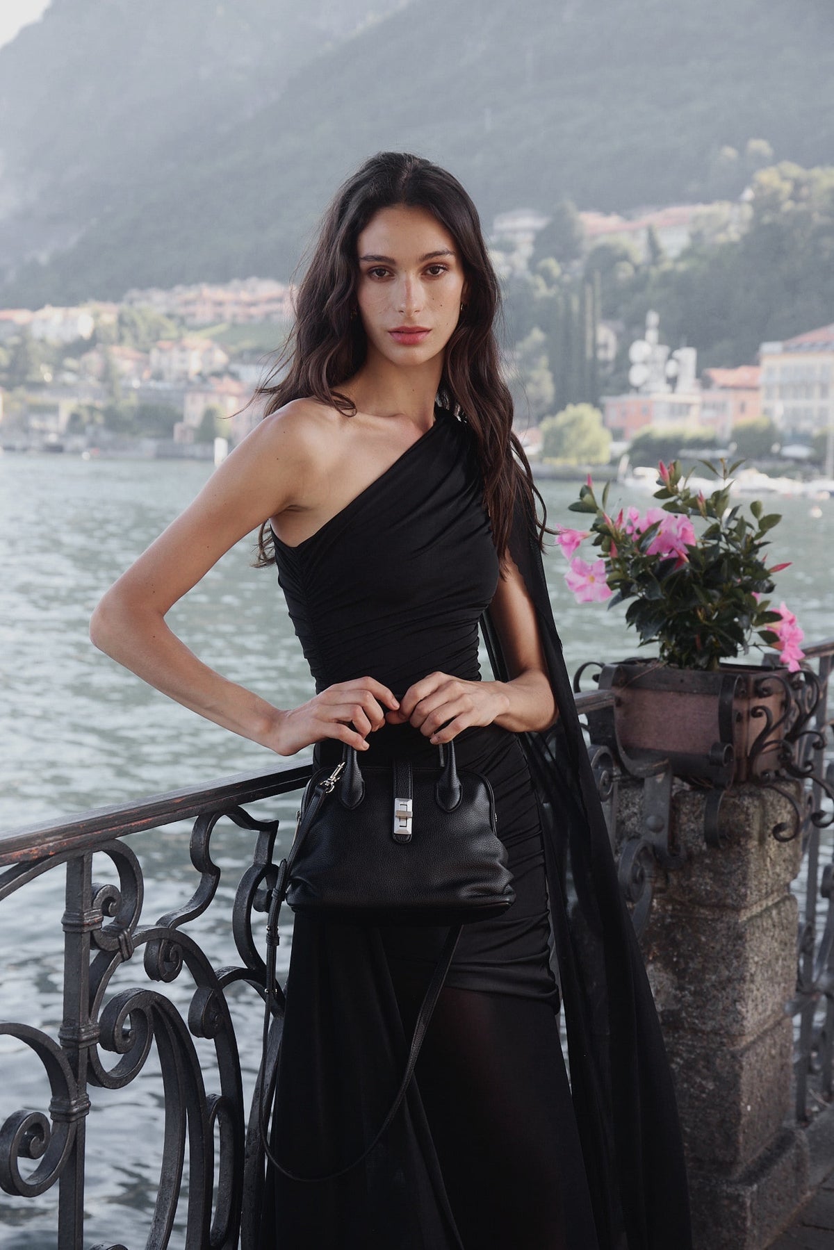 Firenze · Gabrielle Bowling Black