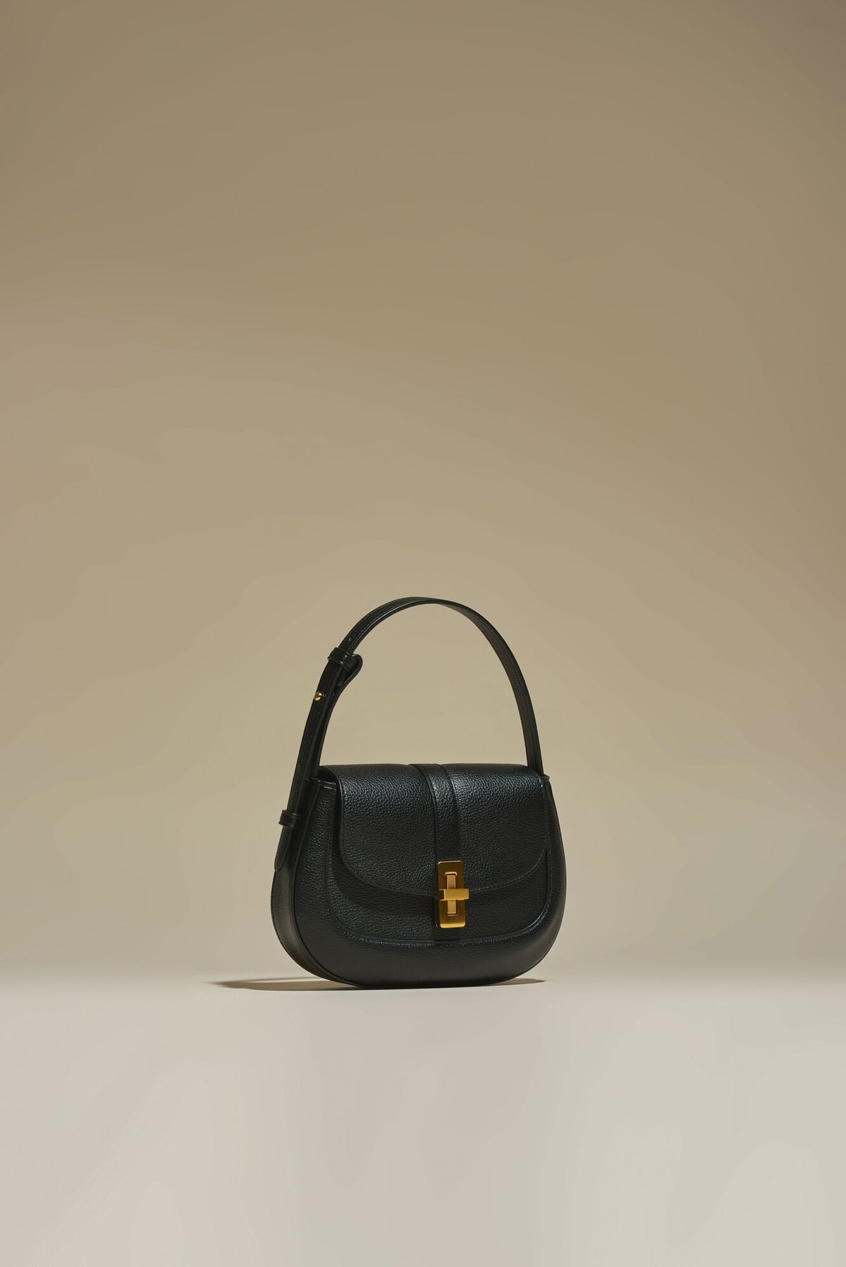 Firenze · Amanda S Black (Gold)