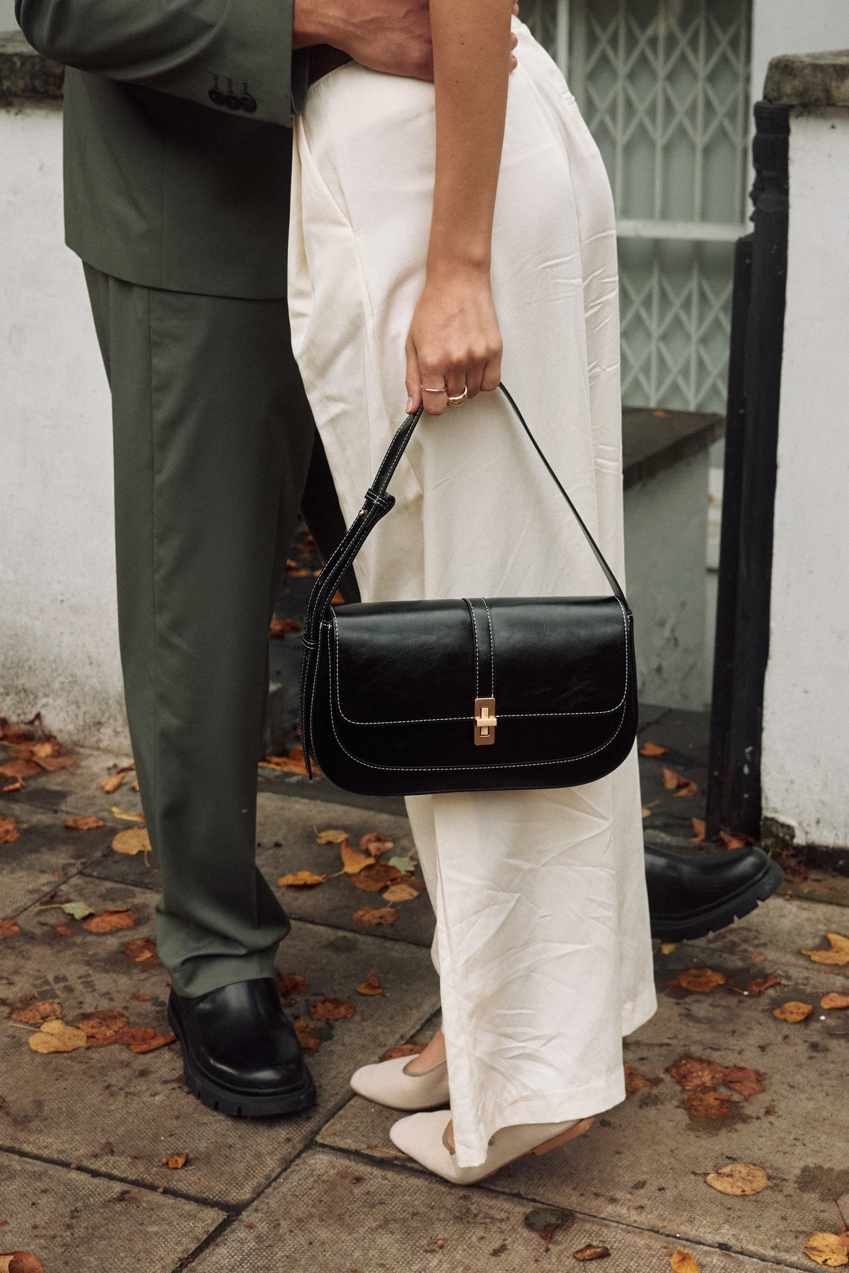 Classic · Baguette M Black (stitch)