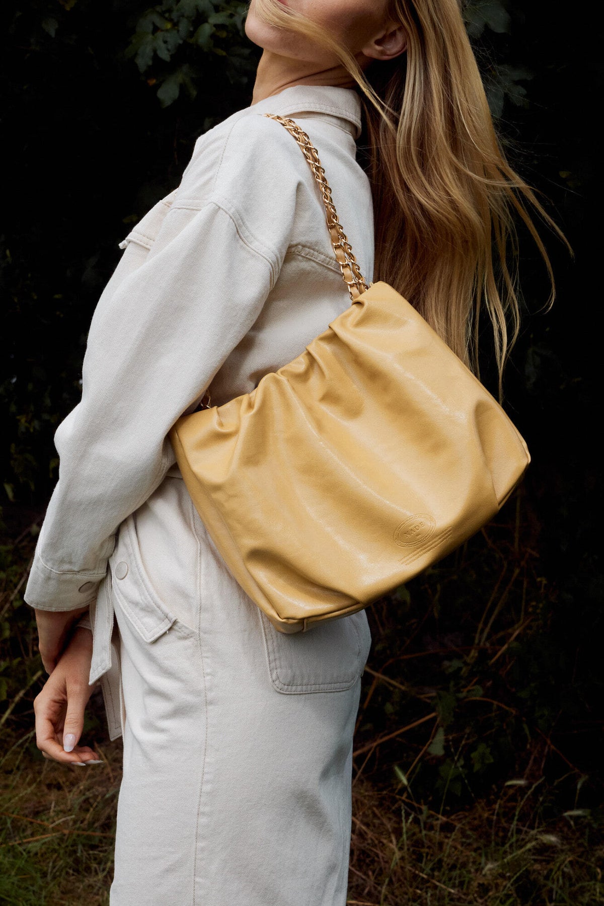 Classic · Chain Shoulder Butter