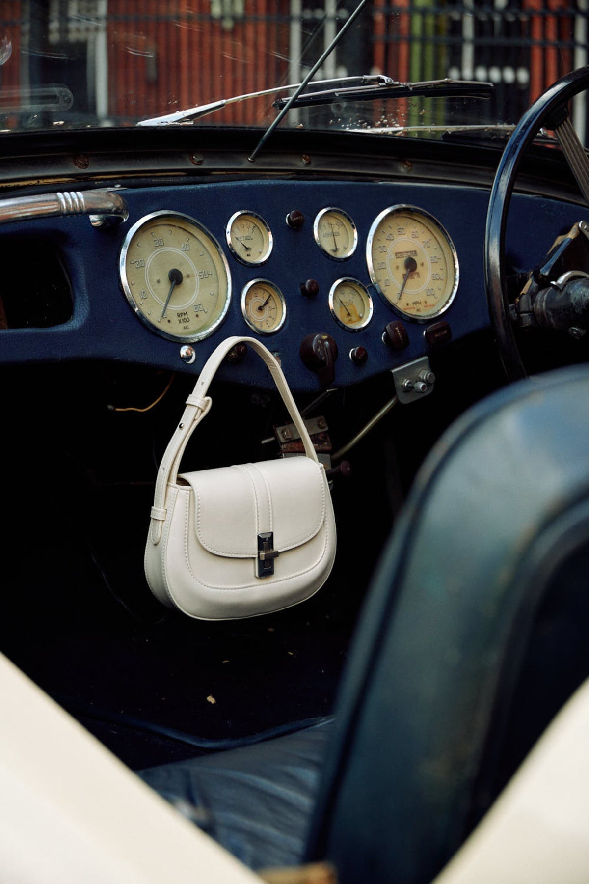 Atelier Classic · Amanda S Ivory
