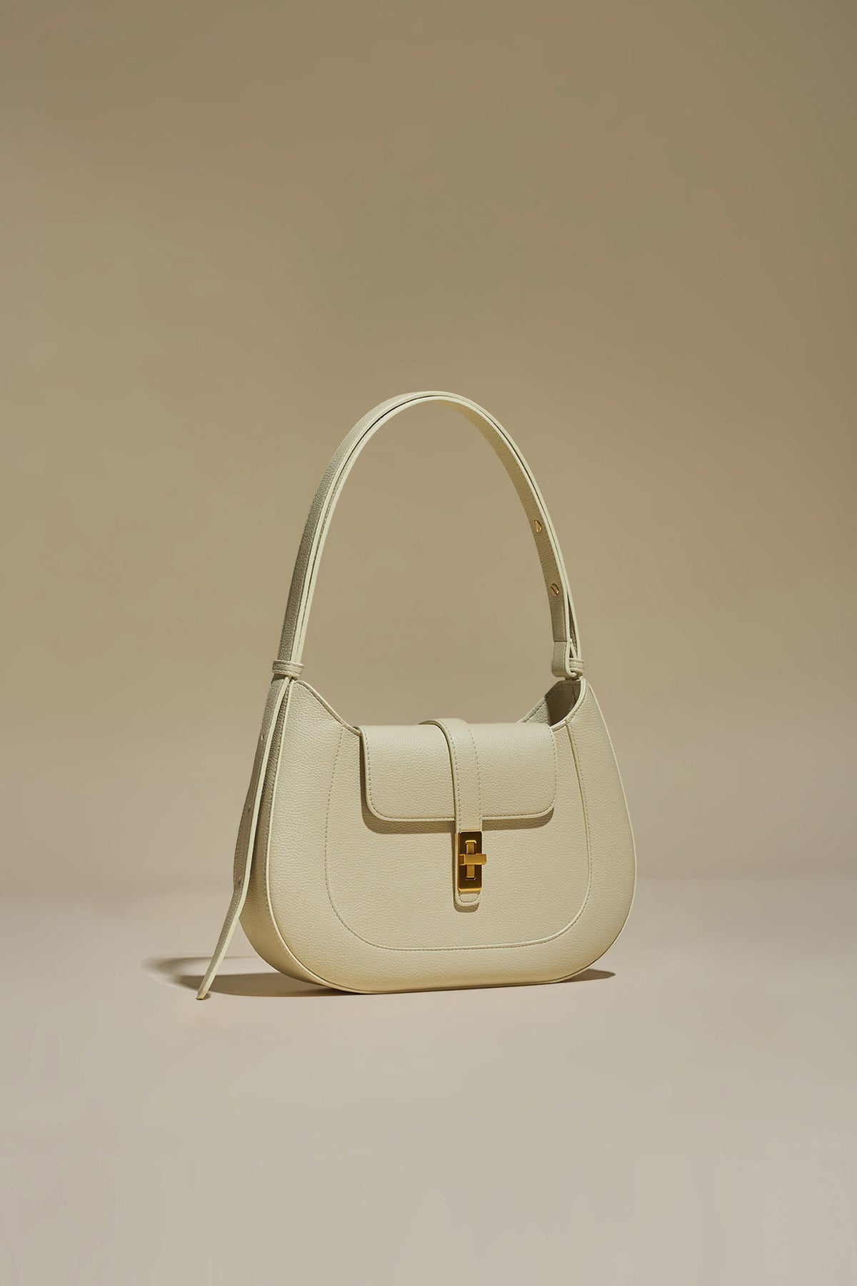 Firenze · Amanda M Ivory (Gold)