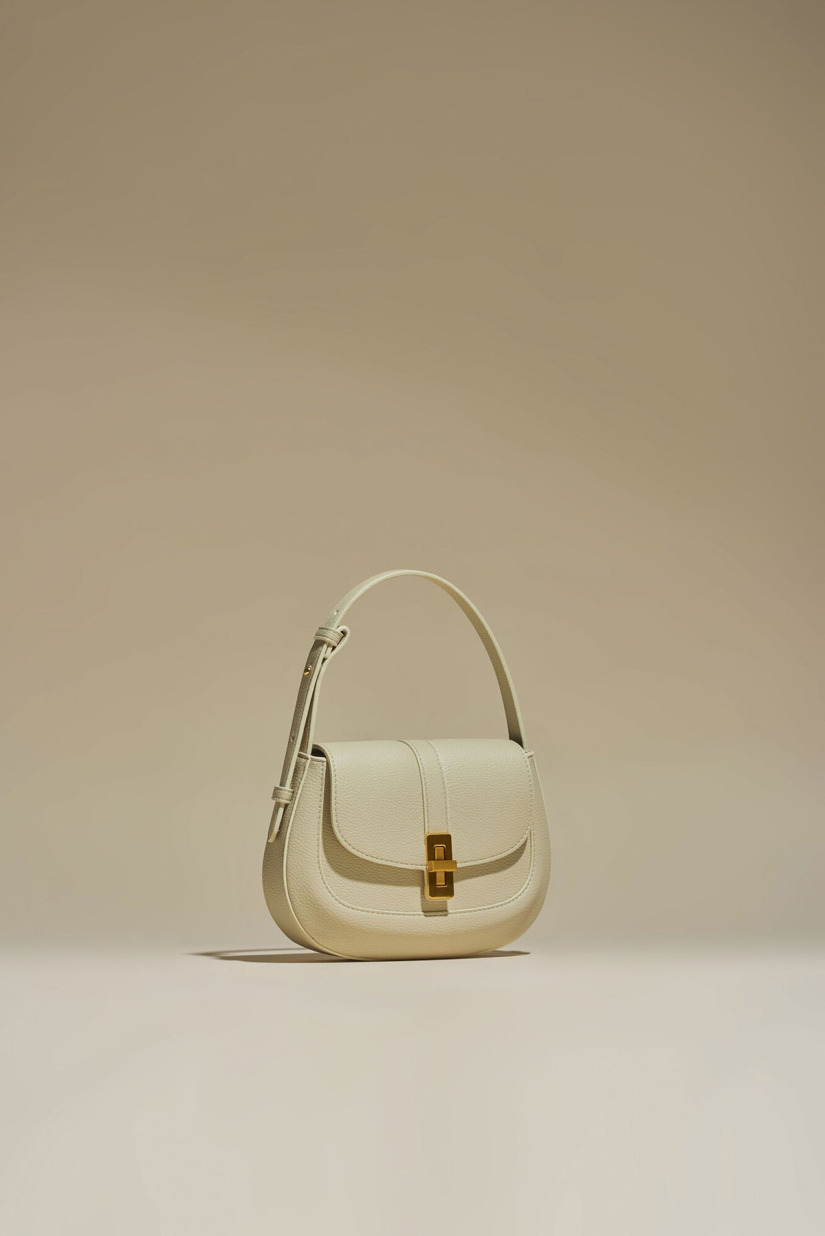 Firenze · Amanda S Ivory (Gold)