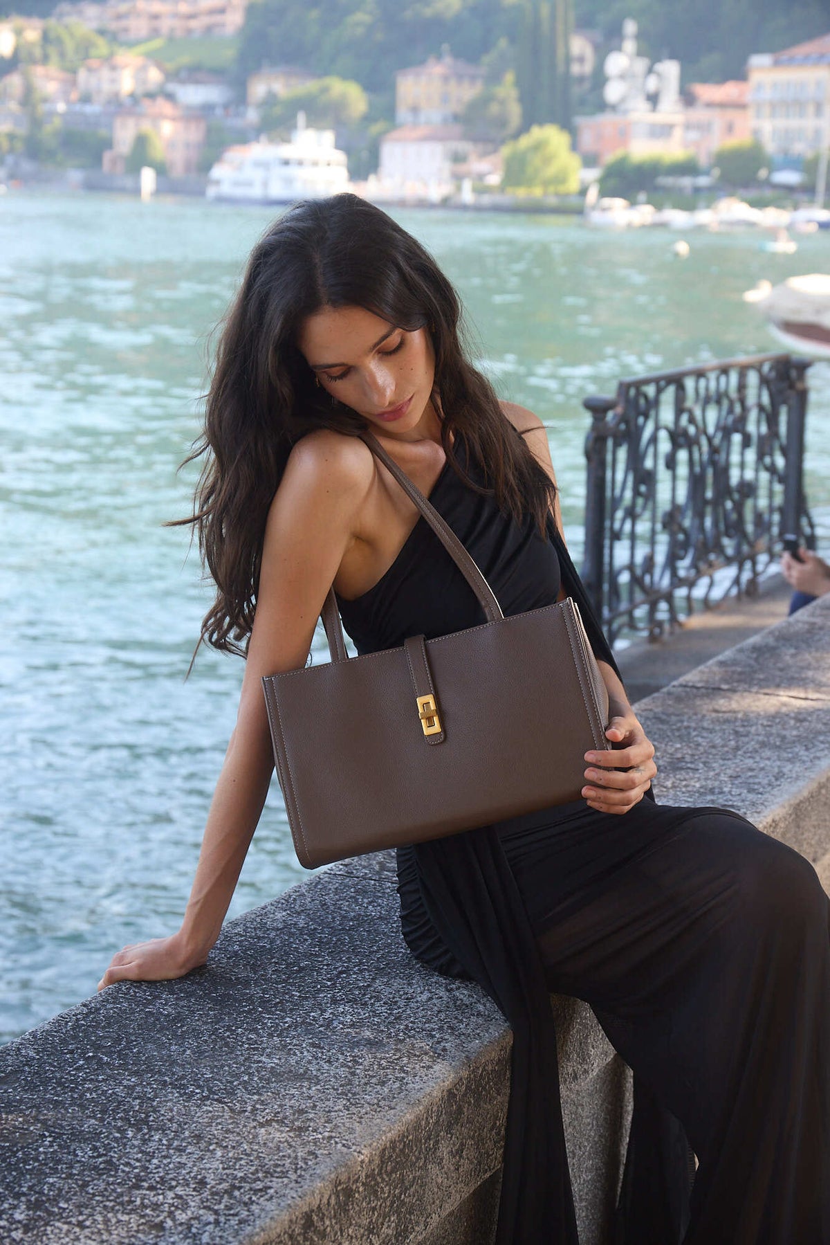 Firenze · Matilda L Étaupe (Gold)