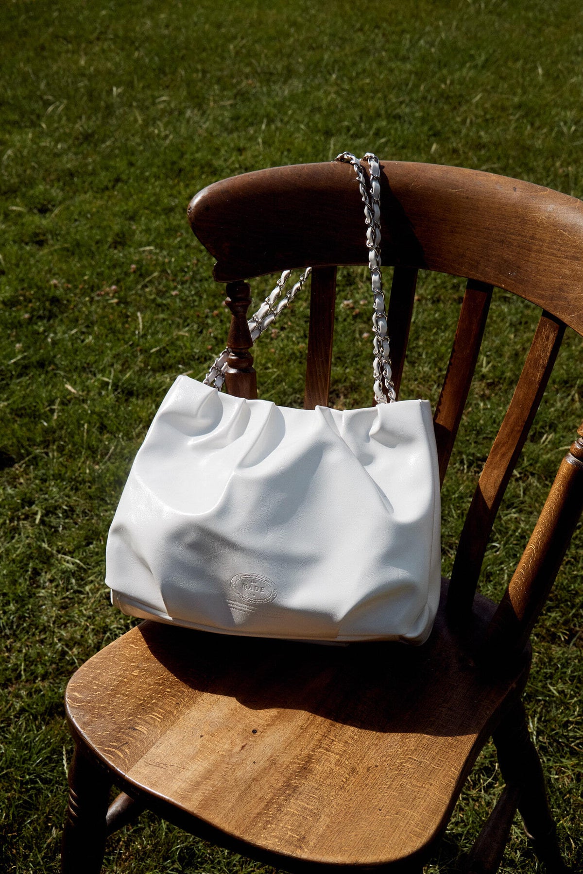 Classic · Chain Shoulder White