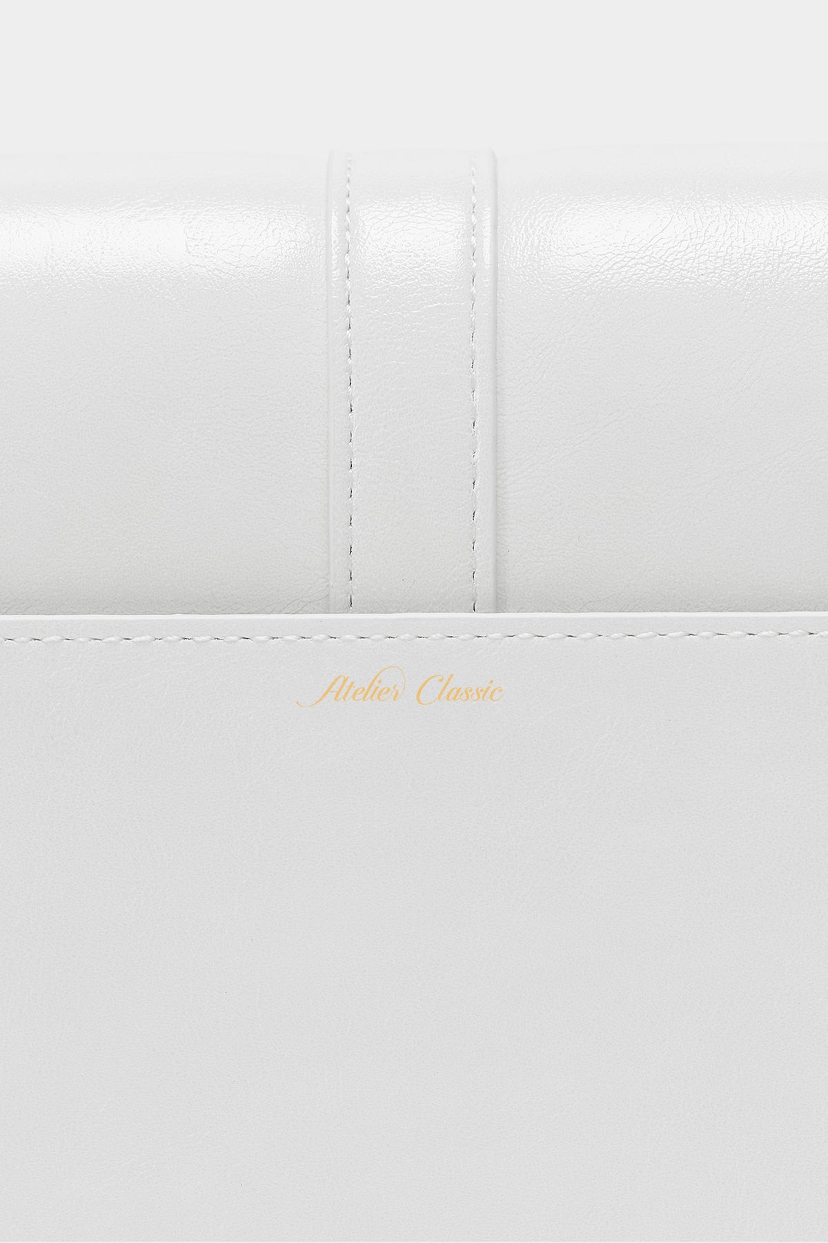Classic · Baguette M White