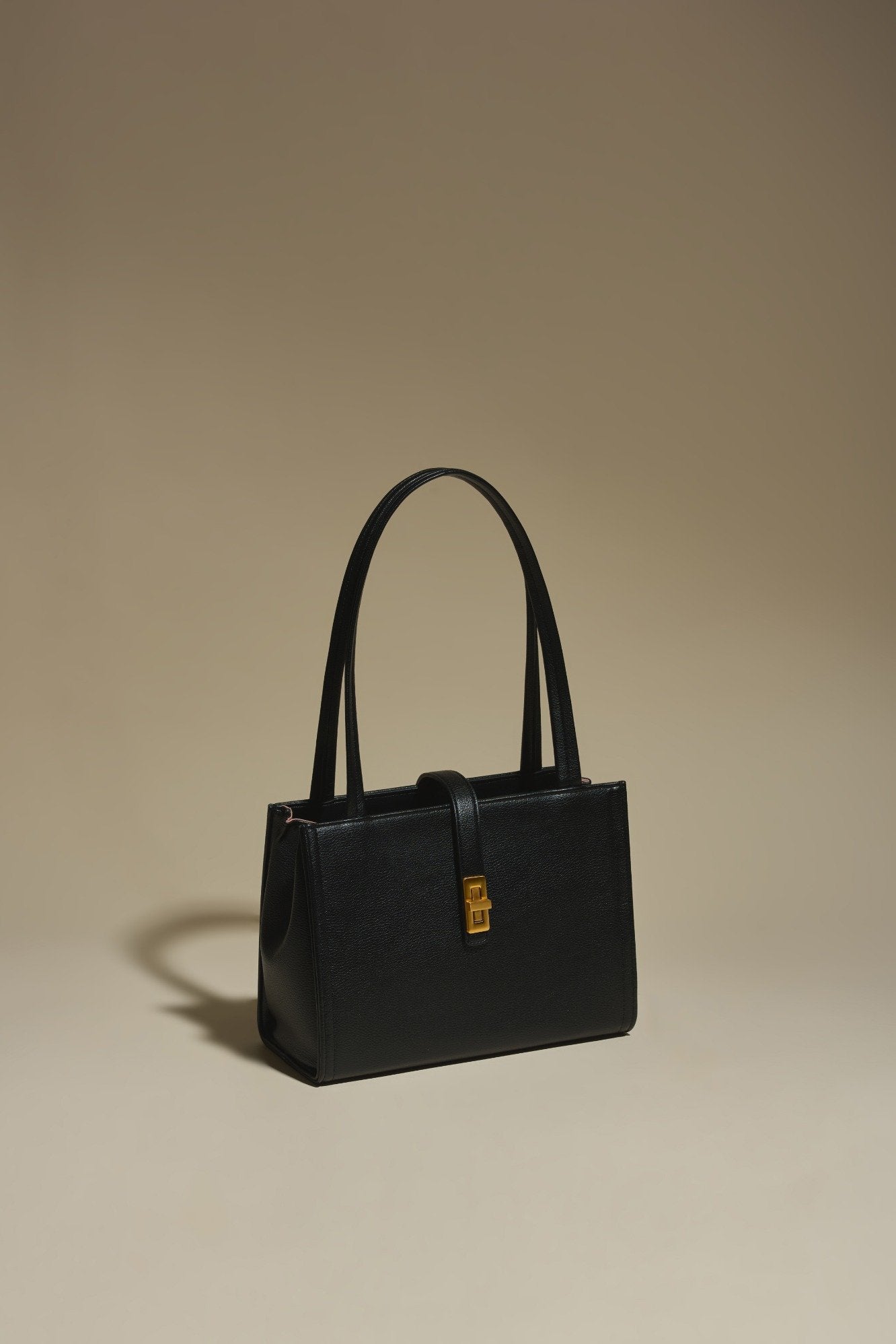 Firenze · Matilda M Black (Gold)