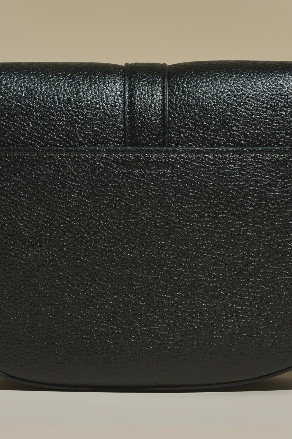 Firenze · Amanda S Black (Gold)