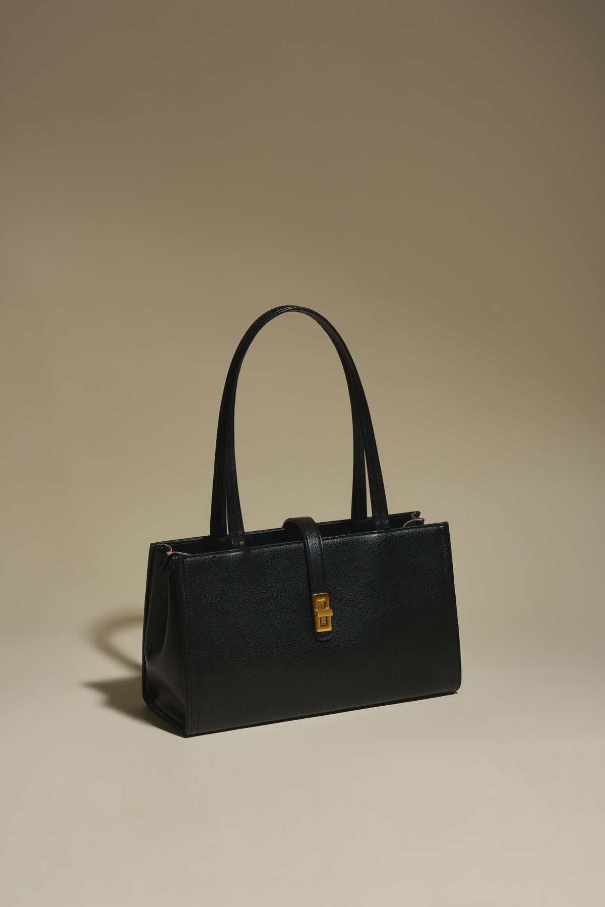 Firenze · Matilda L Black (Gold)