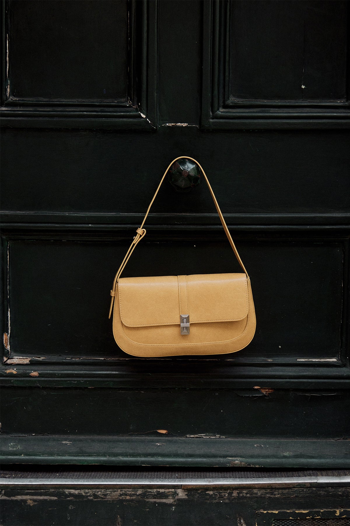 Atelier Classic · Baguette M Butter