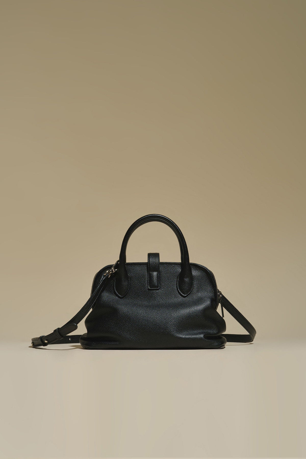 Firenze · Gabrielle Bowling Black