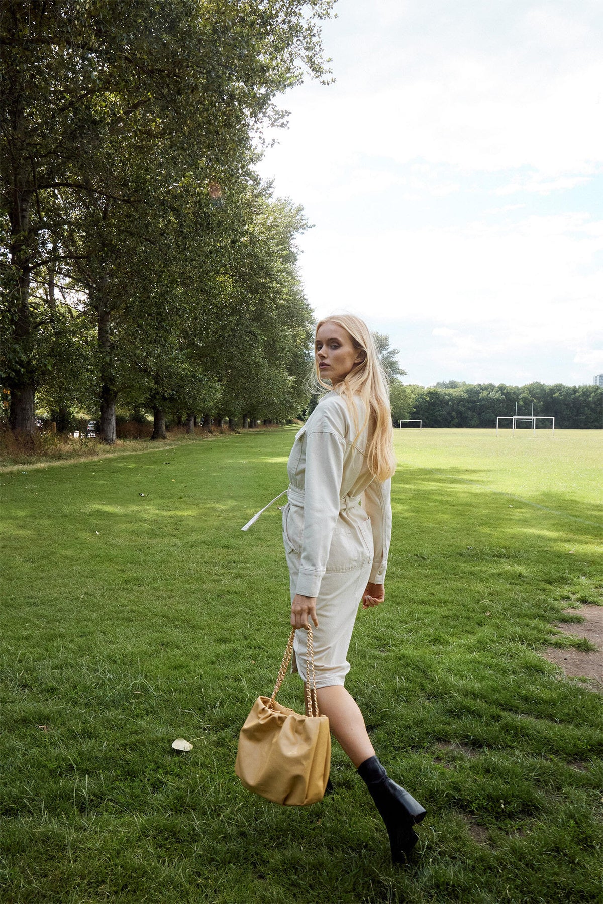 Classic · Chain Shoulder Butter
