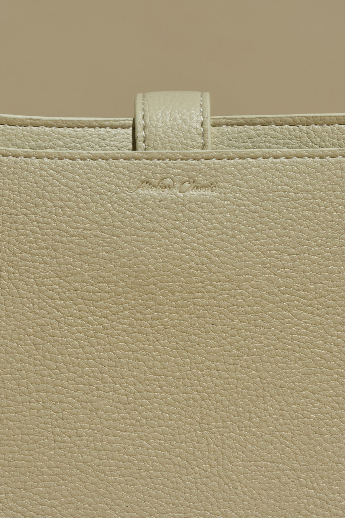 Firenze · Amanda M Ivory (Gold)