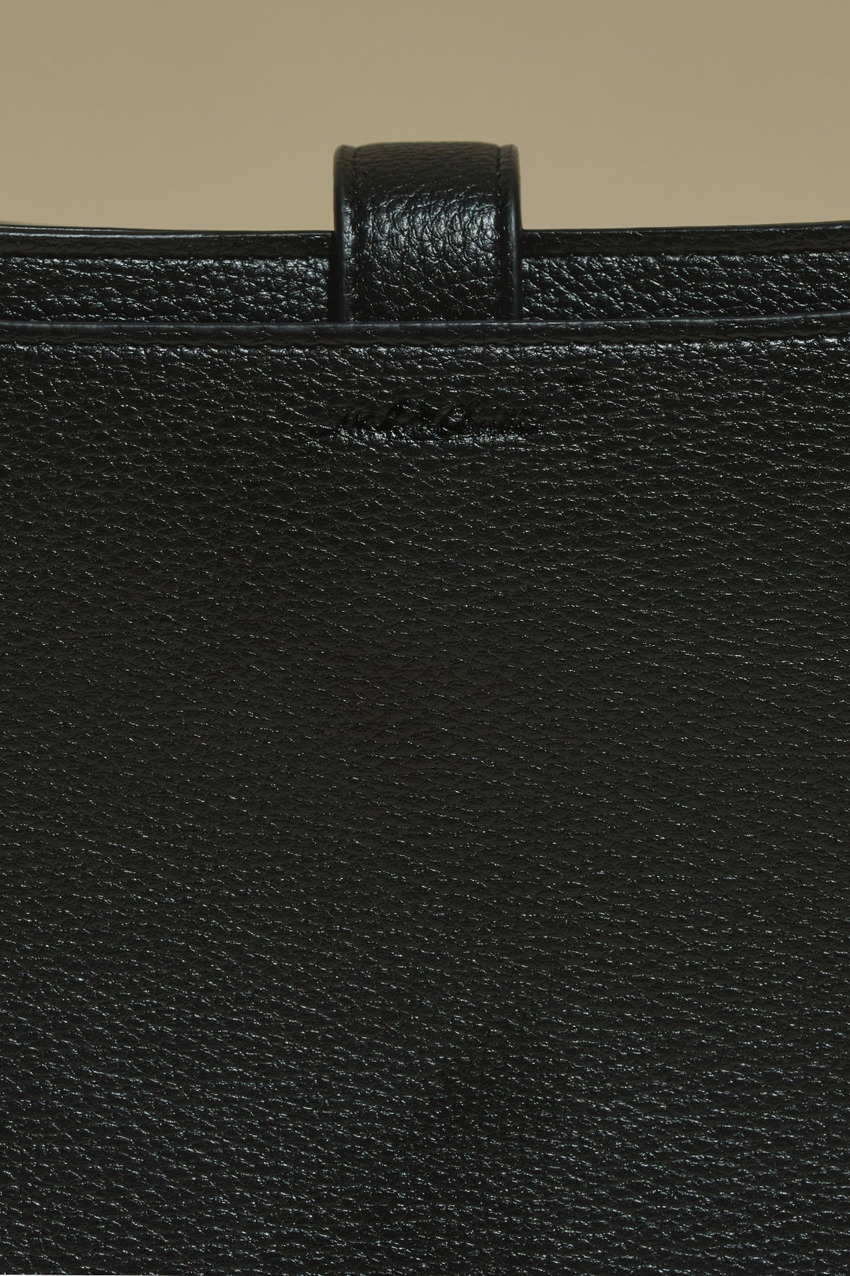 Firenze · Amanda M Black (Gold)