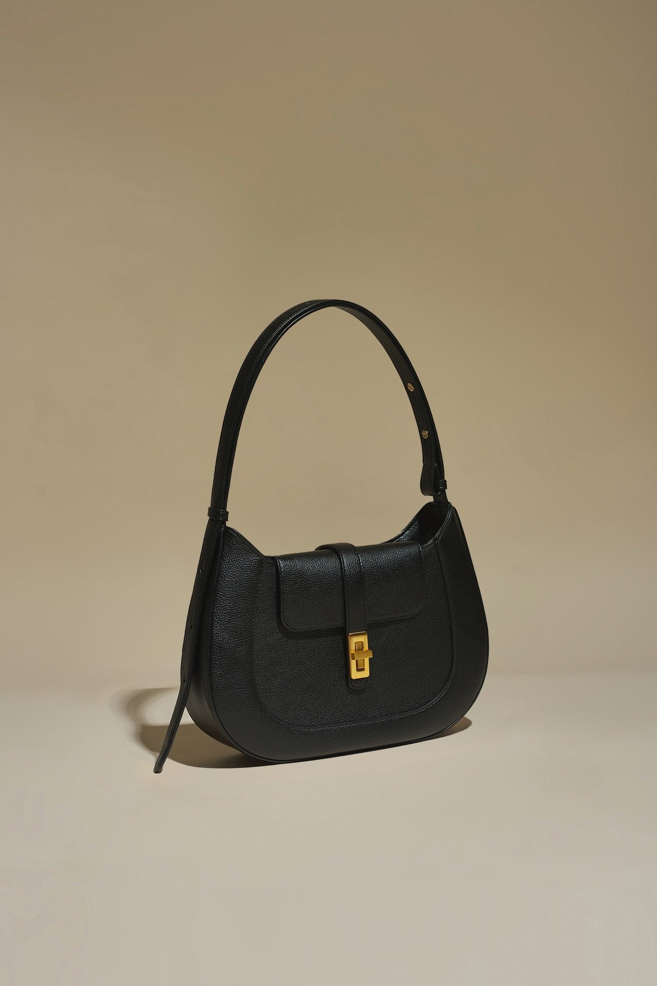Firenze · Amanda M Black (Gold)