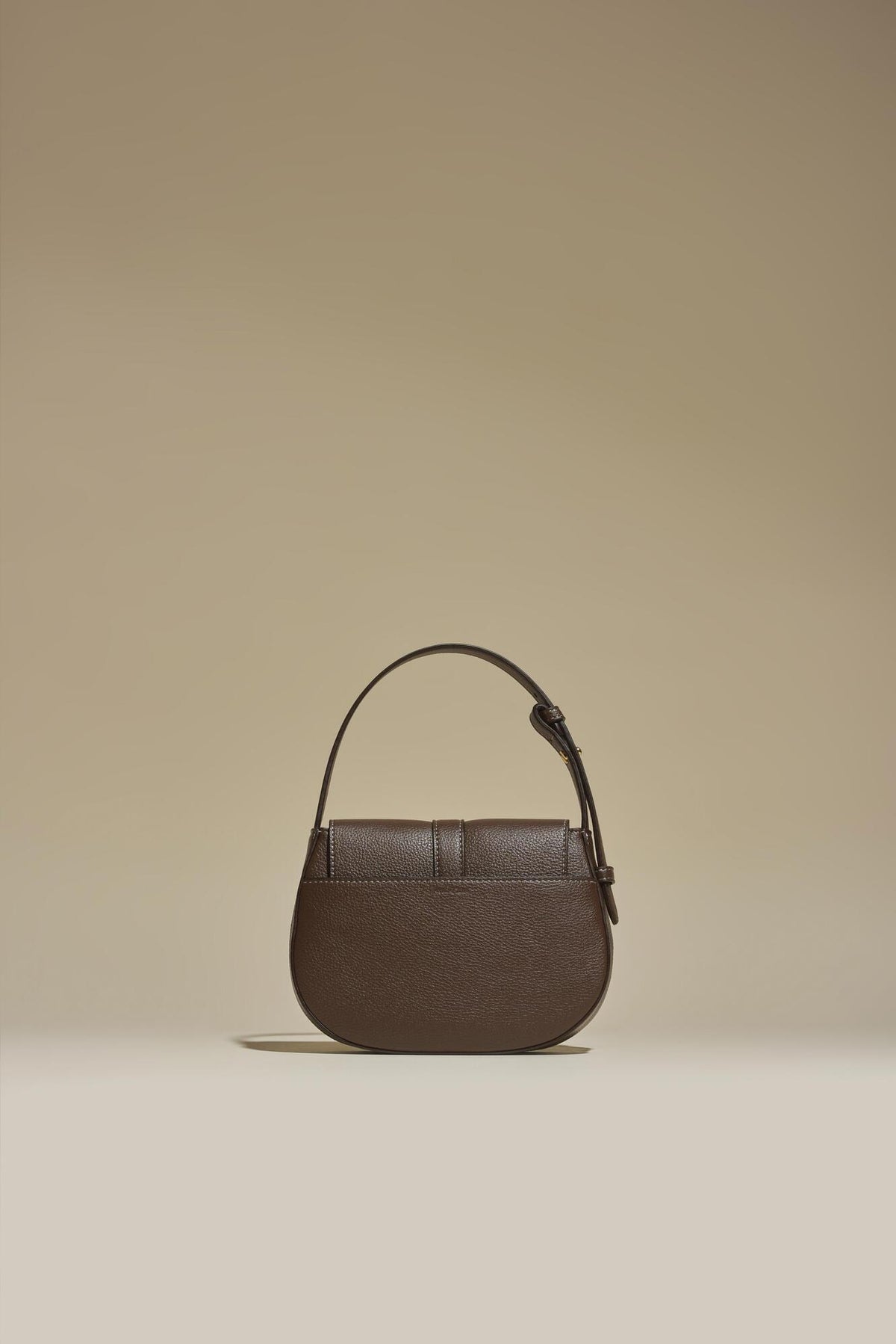 Firenze · Amanda S Walnut (Gold)