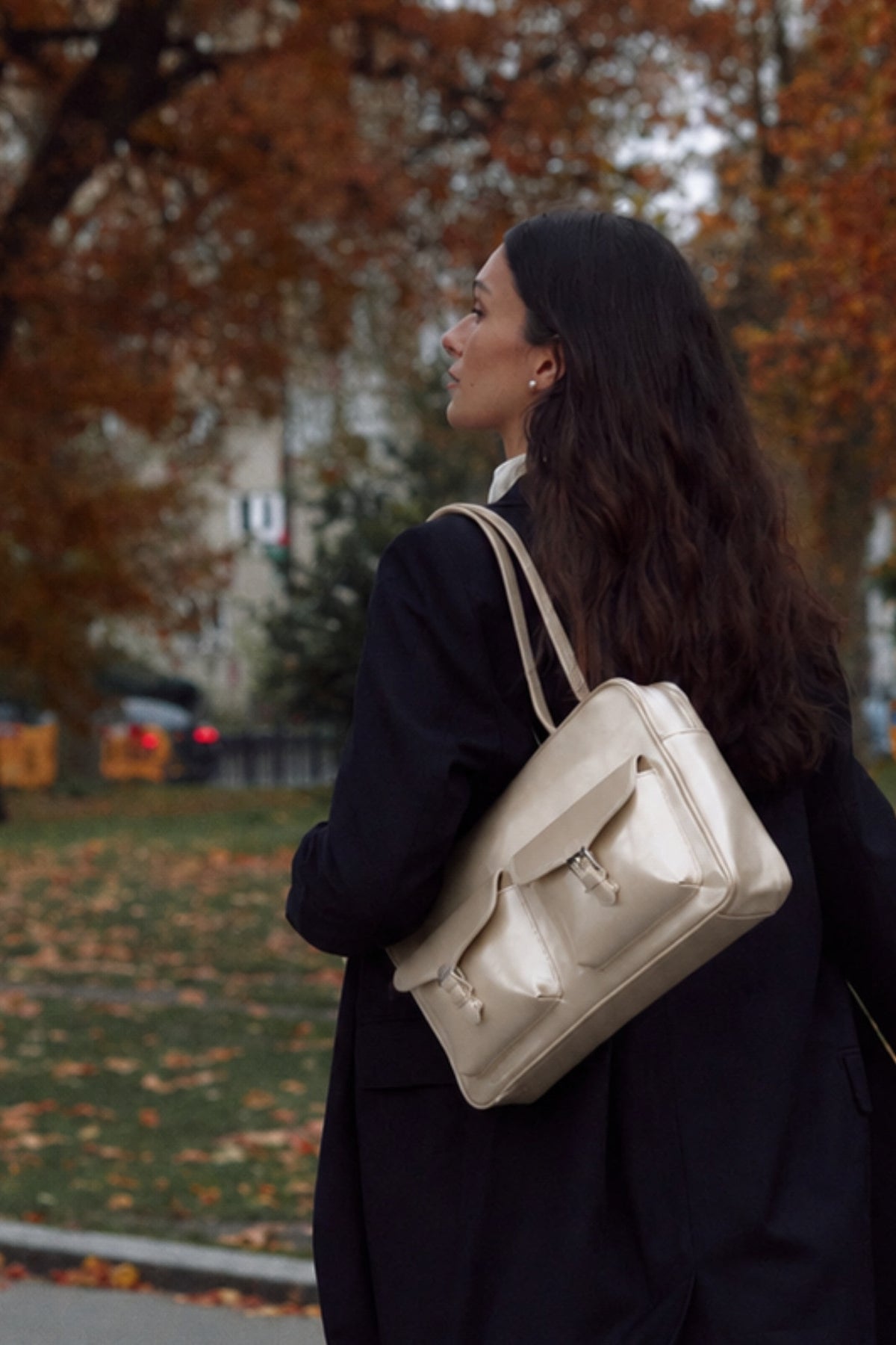 Classic · Pocket L Ivory