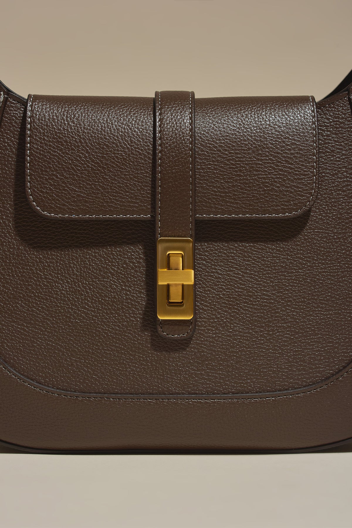 Firenze · Amanda M Walnut (Gold)
