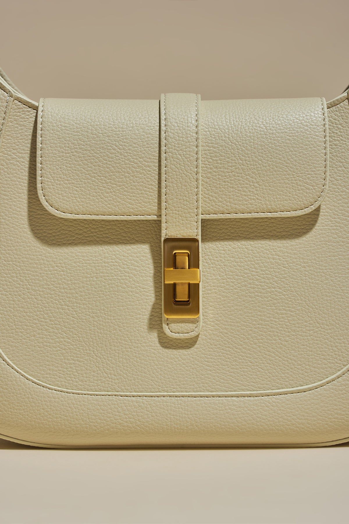 Firenze · Amanda M Ivory (Gold)