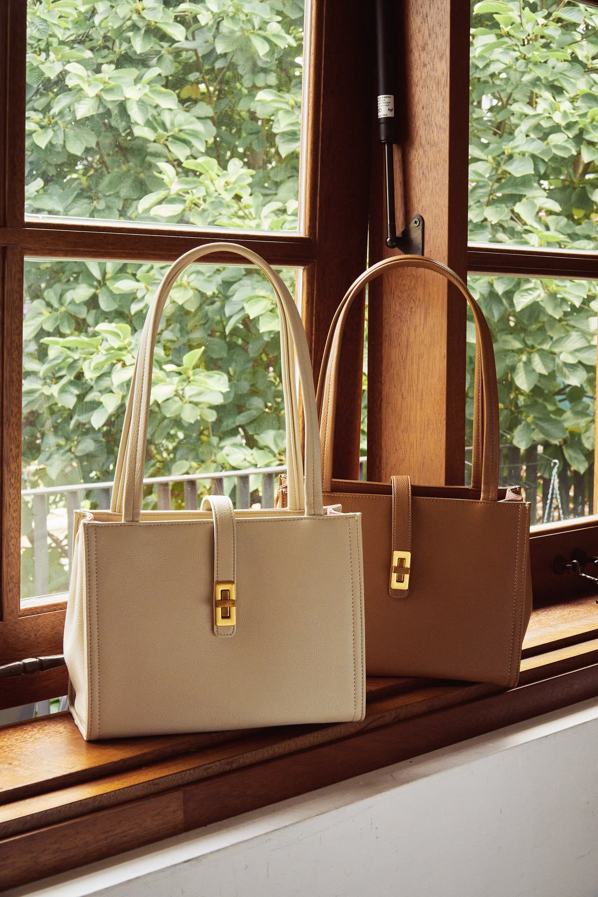 Firenze · Matilda M Ivory (Gold)